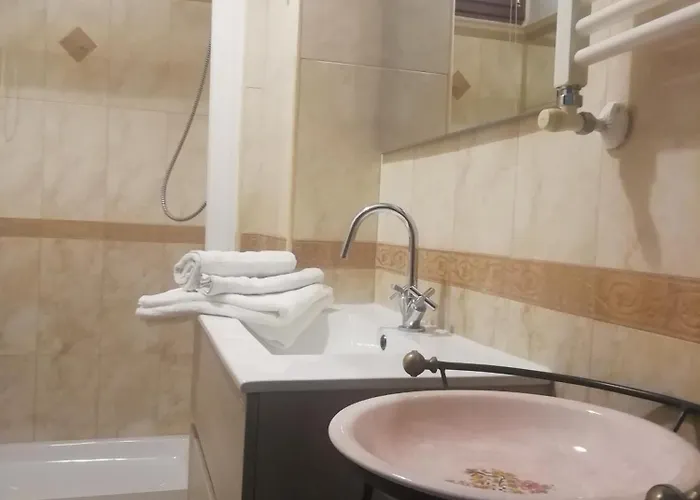 Domus Albanella Apartment *